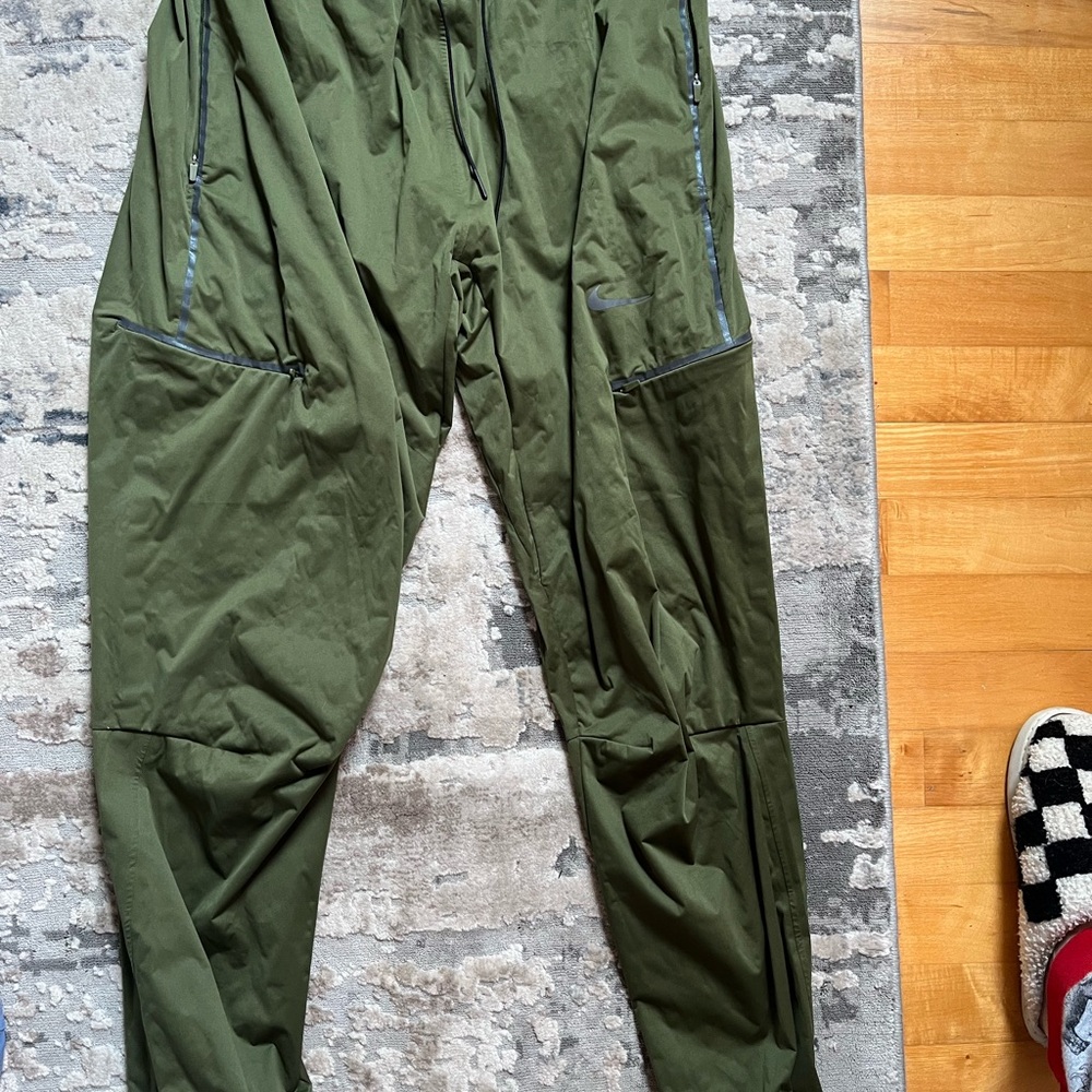NIKE Storm Fit ADV Run Division Wind Proof Pants